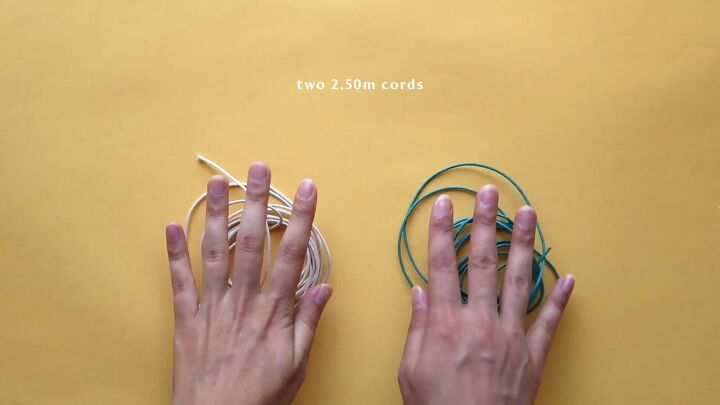 how to make 3 cute macrame friendship bracelets, White and blue cord