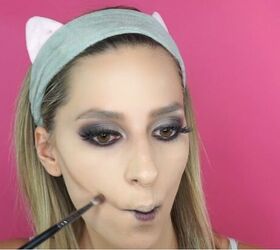 Last Minute Glam Mummy Halloween Makeup Upstyle