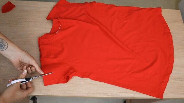 4 Awesome DIY T-Shirt Cutting Ideas | Upstyle