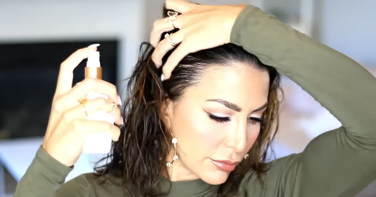 How To Transform Fine Frizzy Hair Into 2 Gorgeous Styles Upstyle how-to-transform-fine-frizzy-hair-into-2-gorgeous-styles-upstyle