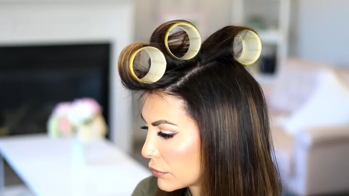 how to transform fine frizzy hair into 2 gorgeous styles, Adding velcro rollers to hair