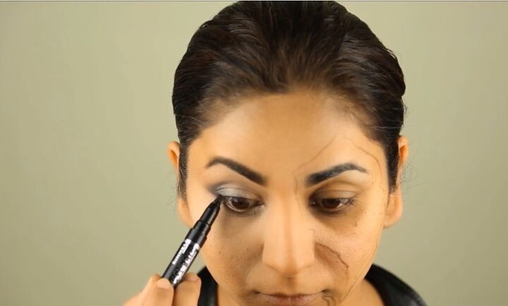 Awesome Terminator Genisys-inspired Makeup Tutorial for Halloween | Upstyle