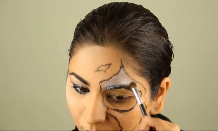 awesome terminator genisys inspired makeup tutorial for halloween, Adding silver makeup