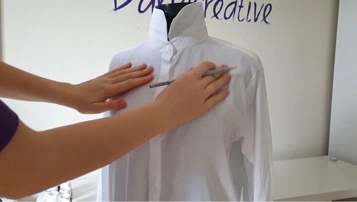 easy billie eilish blood drip shirt tutorial, Preparing your shirt