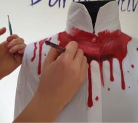 easy billie eilish blood drip shirt tutorial, Painting blood sketches red