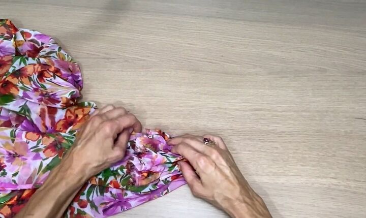 how to make a cute and easy chiffon belt, Sewing down fabric