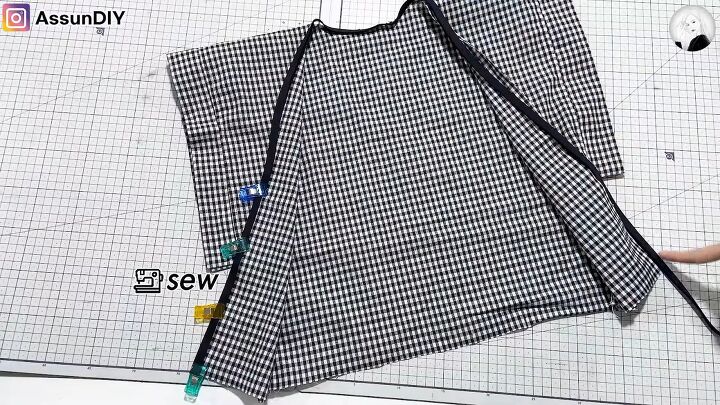 how to make a cute tie front crop top, Clipping and sewing shirt