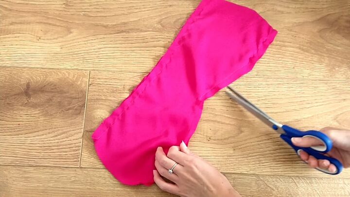 incredible dress transformation tutorial, Trimming fabric