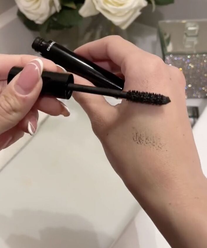 hack for getting all the mascara out the tube