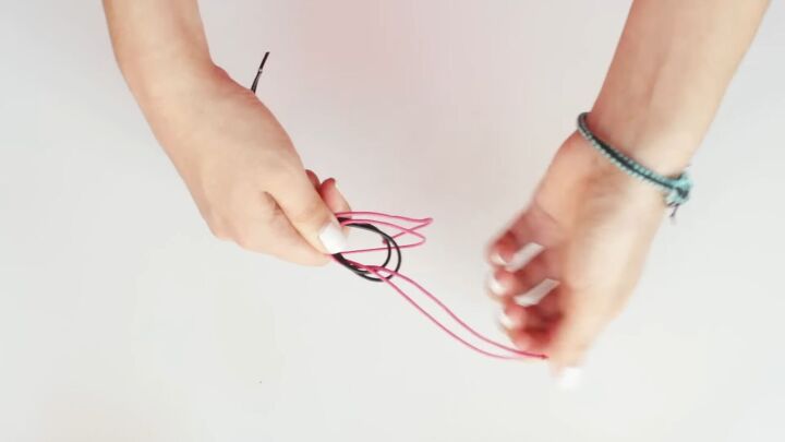 5 super cute diy leather friendship bracelet ideas, Looping pink cord through black cord