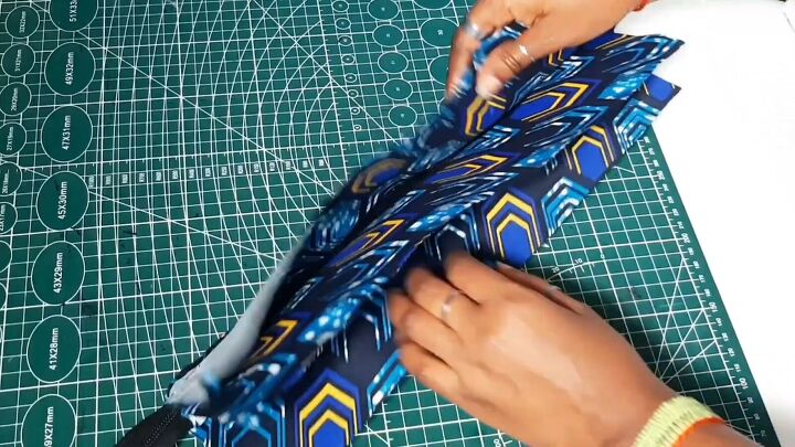 Learn How to Make a Ruffle Tote Bag with this Step-by-Step Tutorial ...