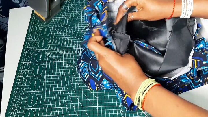 Learn How to Make a Ruffle Tote Bag with this Step-by-Step Tutorial ...