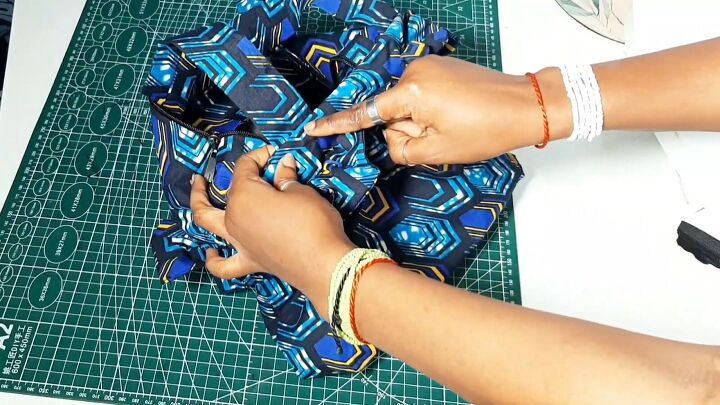 Learn How to Make a Ruffle Tote Bag with this Step-by-Step Tutorial ...