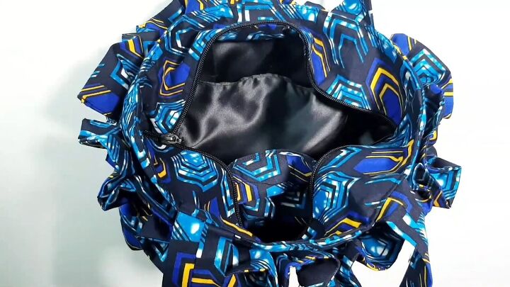 Learn How to Make a Ruffle Tote Bag with this Step-by-Step Tutorial ...