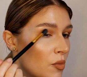 easy halo eye makeup tutorial, Applying eyeshadow to crease of lid