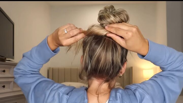 4 pretty messy high bun hairstyle ideas, Creating braid bun hairstyle
