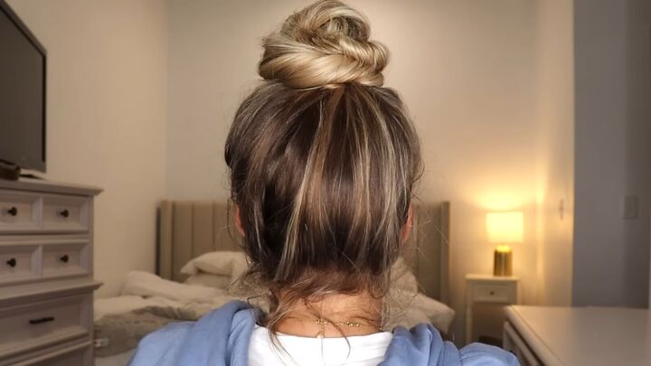 4 pretty messy high bun hairstyle ideas, Completed looped messy bun hairstyle