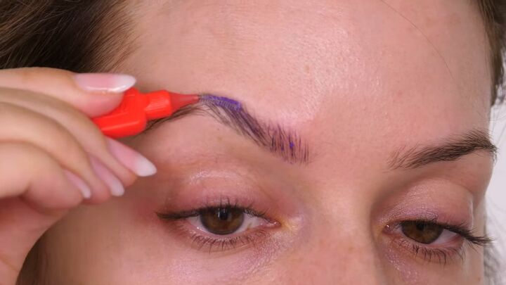 halloween bride of frankenstein makeup tutorial, Applying glue to brows
