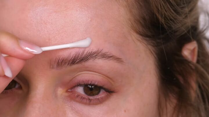 halloween bride of frankenstein makeup tutorial, Cleaning up brows