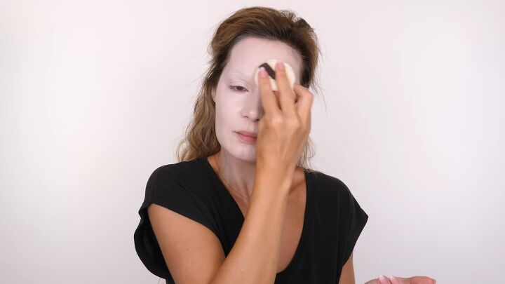 halloween bride of frankenstein makeup tutorial, Setting foundation
