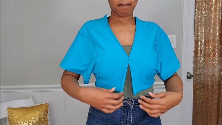 how to make a stylish crop top, Pinning the center