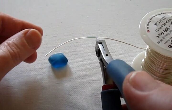 diy jewelry tutorial how to make a pretty necklace pendant, Cutting the wire