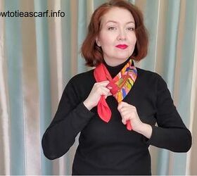 3 classy ways to wear a scarf with a turtleneck, Side knot style scarf