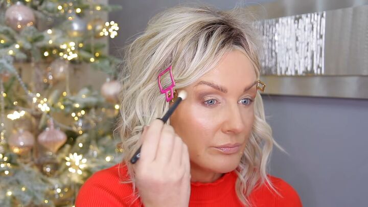 gorgeous 5 minute eye makeup tutorial, Blending eyeshadow