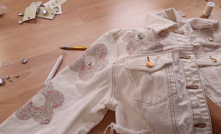 upcycling old jackets into awesome free people dupes, Adding buttons