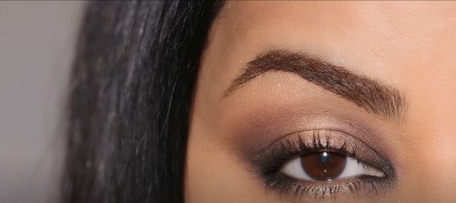 3 easy eyeshadow tutorials for beginners, Completed spotlight eye makeup