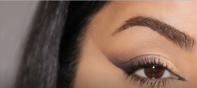 3 easy eyeshadow tutorials for beginners, Completed foxy eye makeup