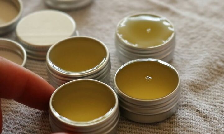 easy natural lip balm recipe for super soft lips, Allowing mixture to set
