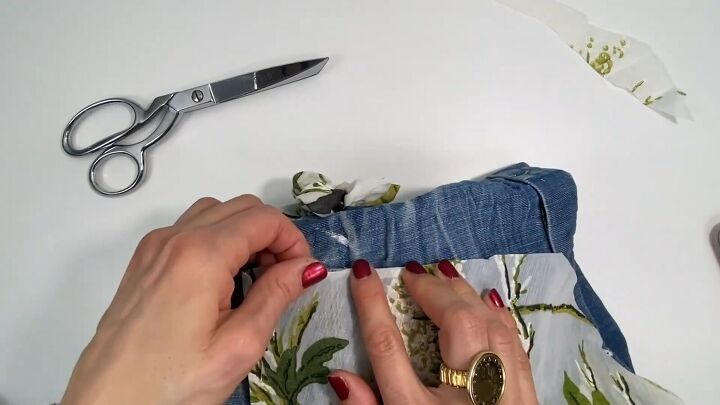 fun upcycle tutorial how to embroider old jeans, Covering any imperfections with embroidery