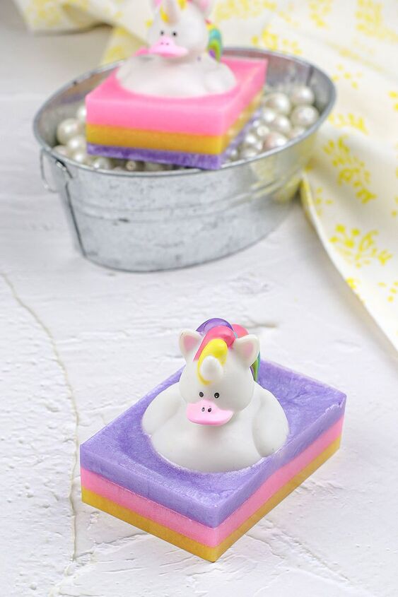 how to make unicorn rubber duck soap