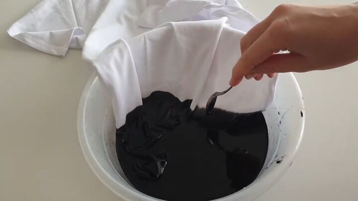 how to diy last minute halloween t shirts, Dipping white shirt in black dye