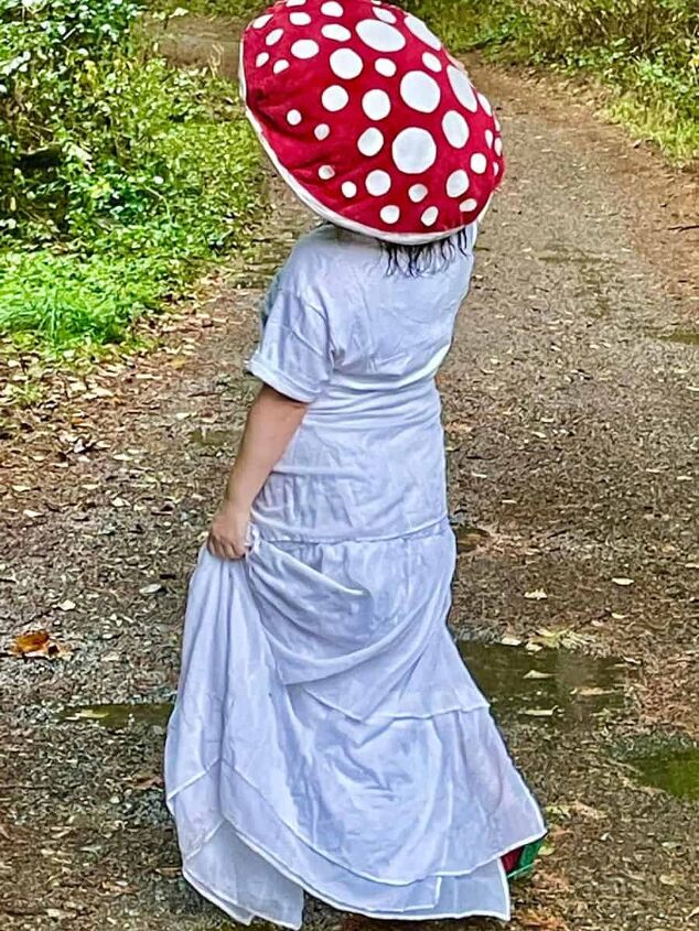 DIY Toadstool Costume Upstyle diy-toadstool-costume-upstyle
