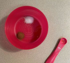 Use Cinnamon and Sugar for Smooth Lips Upstyle