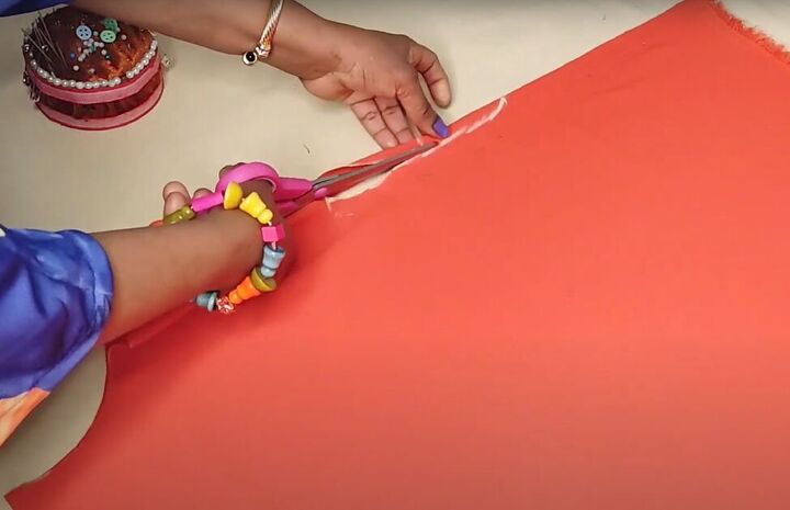 how to diy a gorgeous flowy bubu top, Cutting fabric