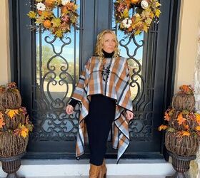 You Can Make This Easy Cropped Fall Poncho Today!
