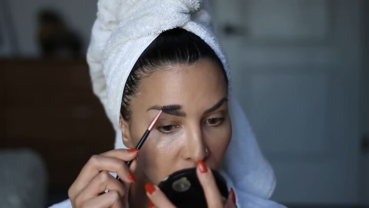 hot tips on how to look good without makeup, Perfecting brows