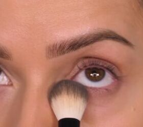 easy undereye makeup tutorial how to stop concealer from creasing, Applying powder