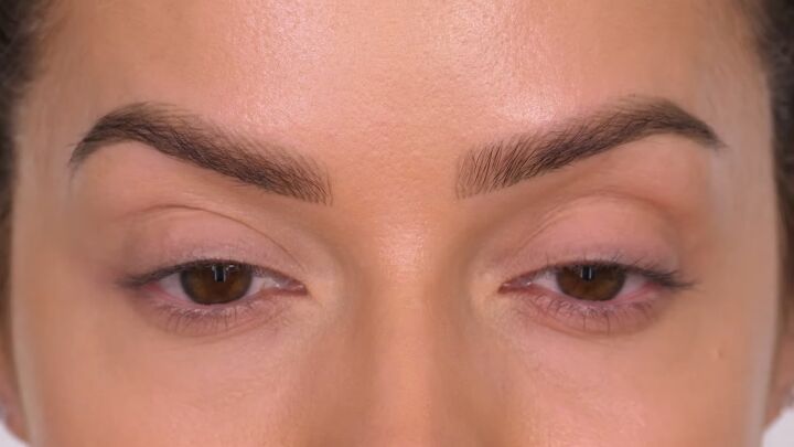 easy undereye makeup tutorial how to stop concealer from creasing, Comparison shot