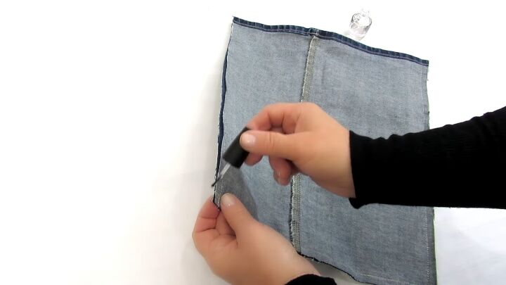 how to diy 2 denim bags from old jeans, Applying nail polishes to edges