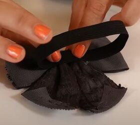 how to diy gucci dupe bow shoes for the holidays, Gluing bow to elastic