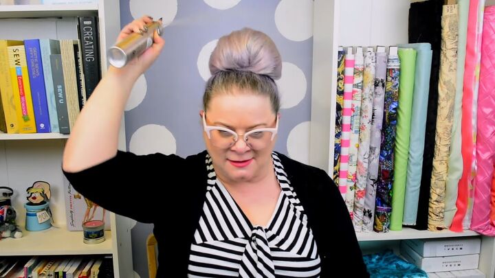 easy vintage headscarf hairstyle tutorial, Adding shine spray