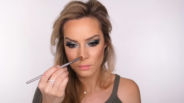 glitter green eye makeup tutorial, Adding highlight