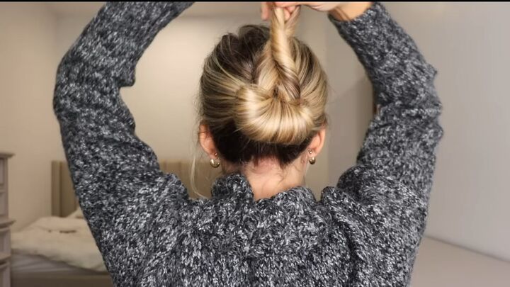 Lumpy Buns 5 Super Cute and Easy Low Messy Bun Hairstyles | Upstyle