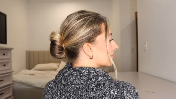 5 super cute and easy low messy bun hairstyles, Low messy bun updo 5