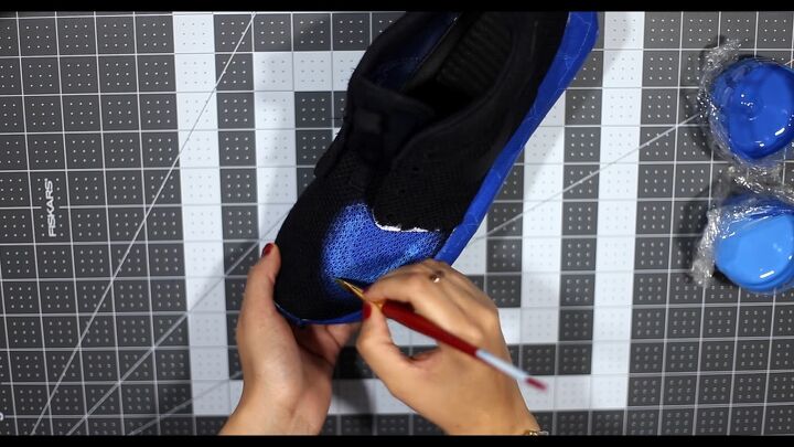 painting tutorial how to diy galaxy sneakers, Drawing a ring shape