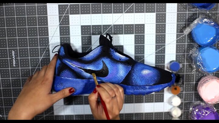 painting tutorial how to diy galaxy sneakers, Painting Nike logo